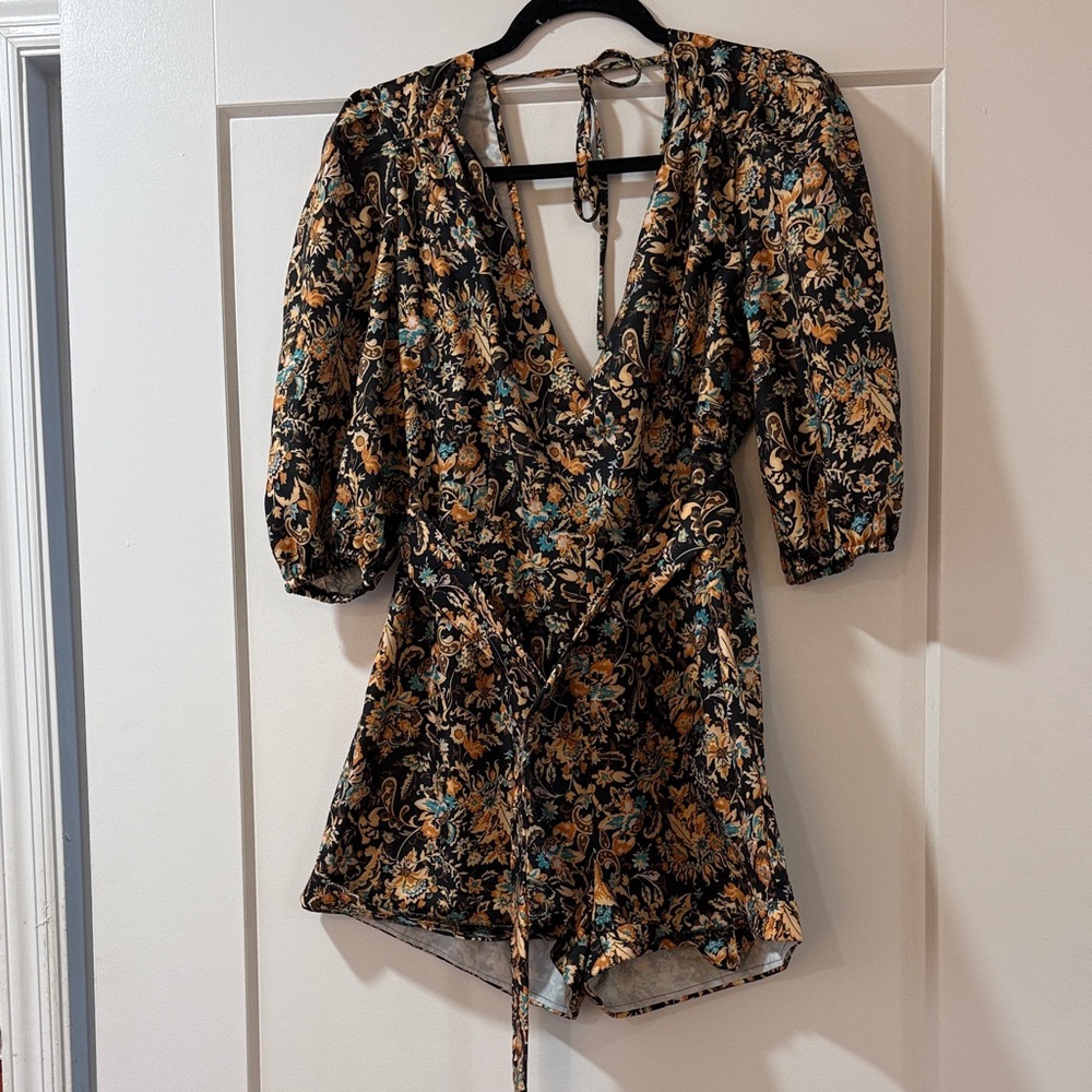 Floral V-Neck Romper with Puff Sleeves